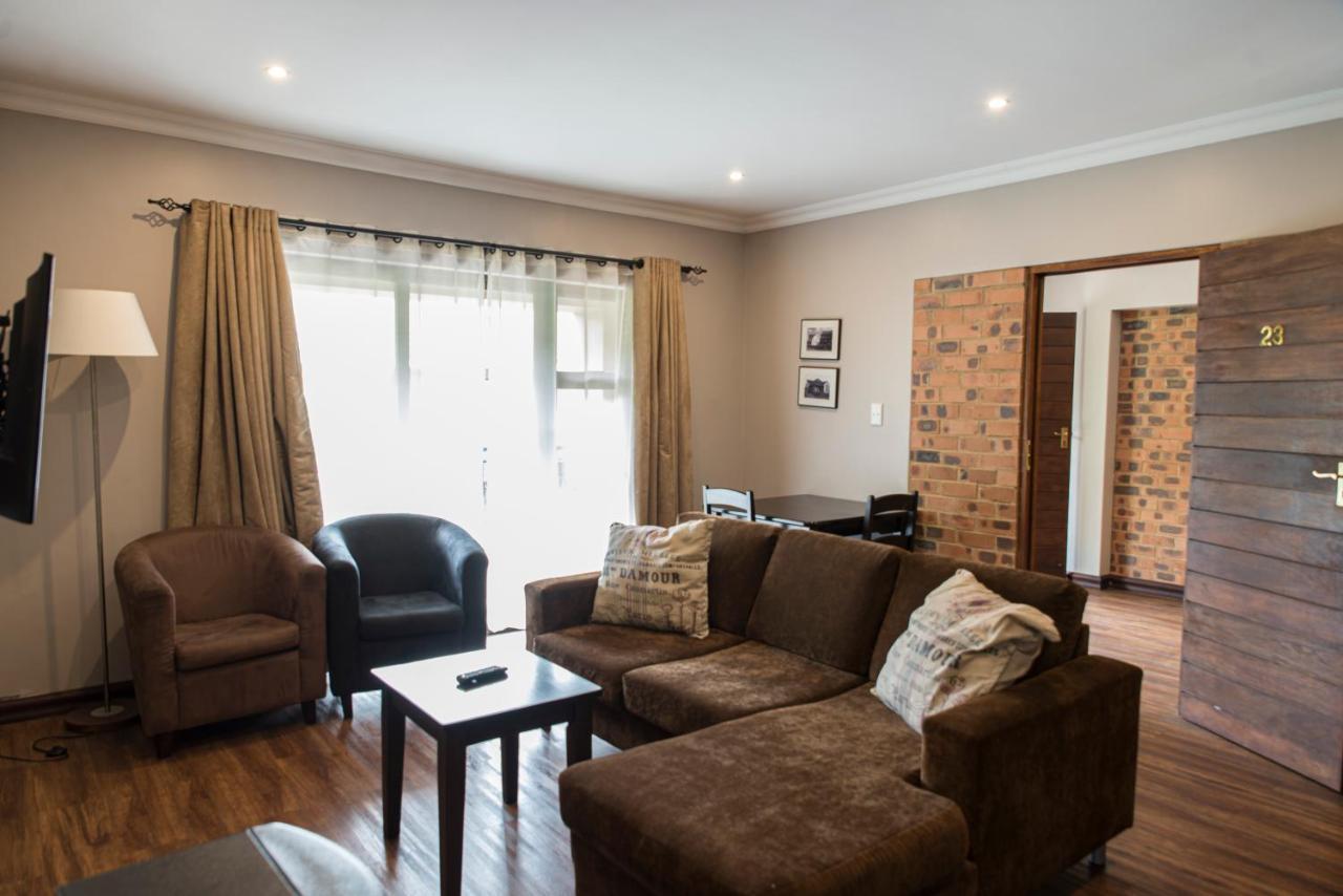 Ruth Avenue Guest House Edenvale Bagian luar foto